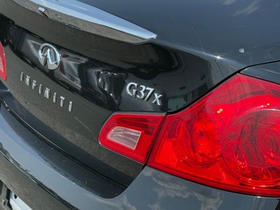 2011 INFINITI G37 X *Classic Clean Car*