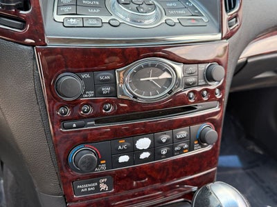 2011 INFINITI G37 X *Classic Clean Car*