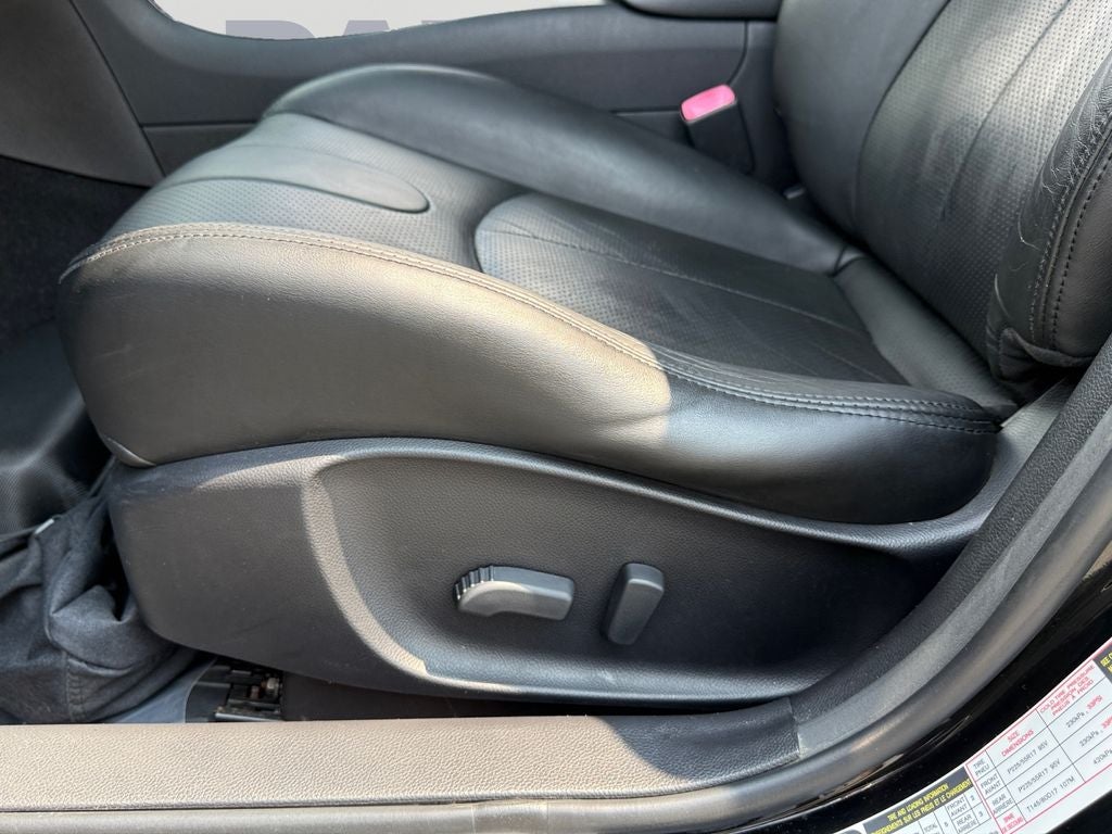 2011 INFINITI G37 X *Classic Clean Car*