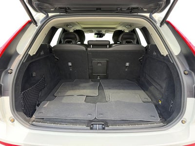 2019 Volvo XC60 T5 Momentum **Showroom Quality**