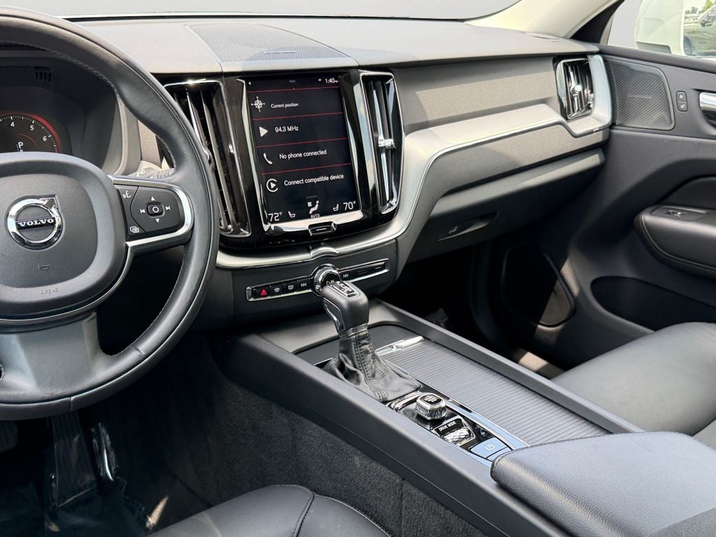 2019 Volvo XC60 T5 Momentum **Showroom Quality**