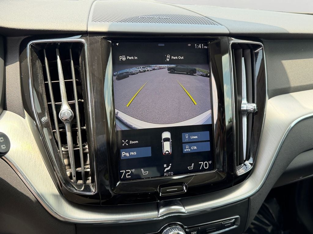 2019 Volvo XC60 T5 Momentum **Showroom Quality**