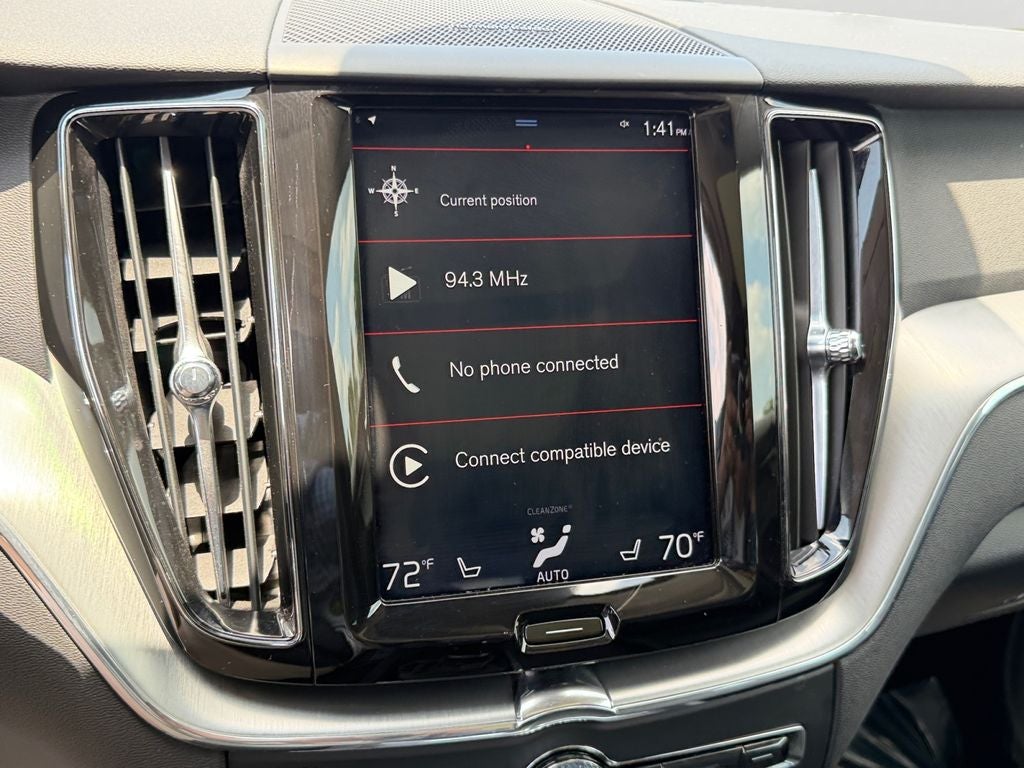 2019 Volvo XC60 T5 Momentum **Showroom Quality**