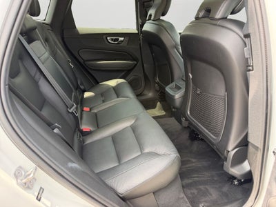 2019 Volvo XC60 T5 Momentum **Showroom Quality**