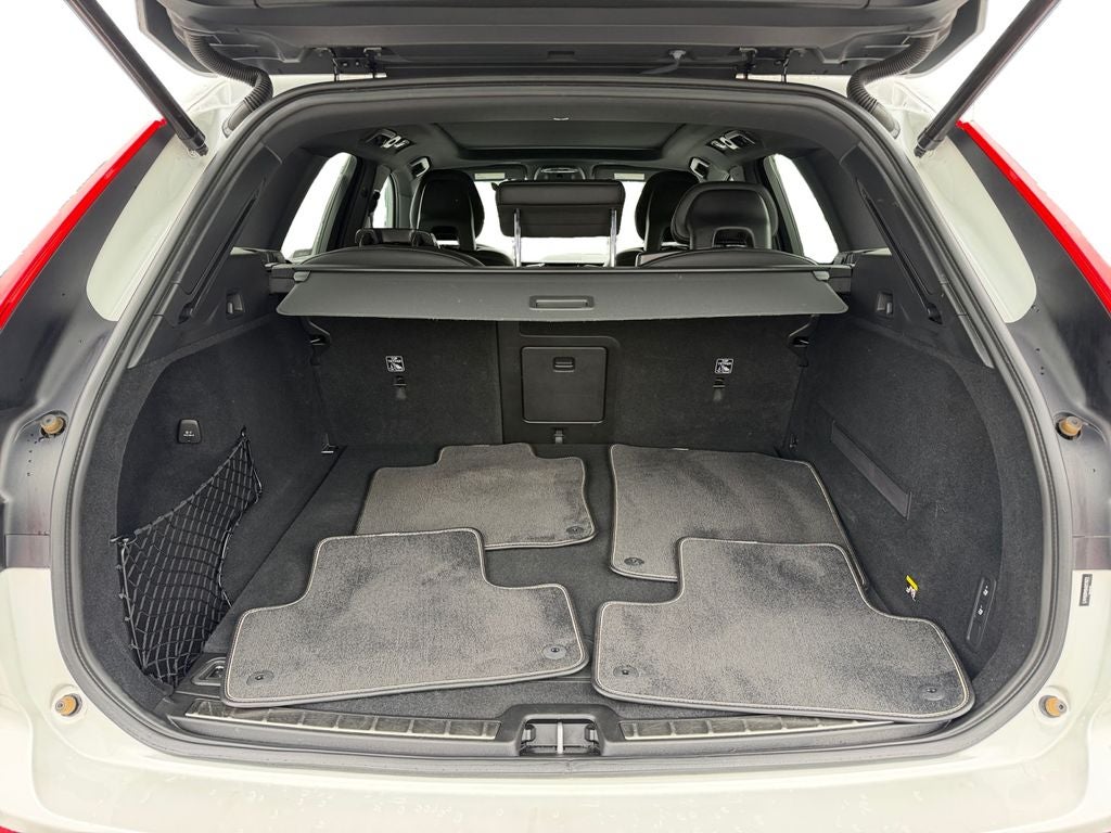 2019 Volvo XC60 T5 R-Design **Rare Volvo R**