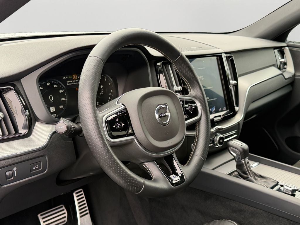 2019 Volvo XC60 T5 R-Design **Rare Volvo R**