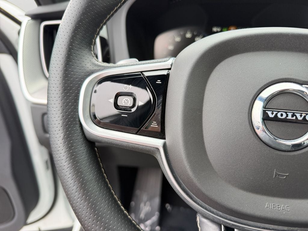 2019 Volvo XC60 T5 R-Design **Rare Volvo R**