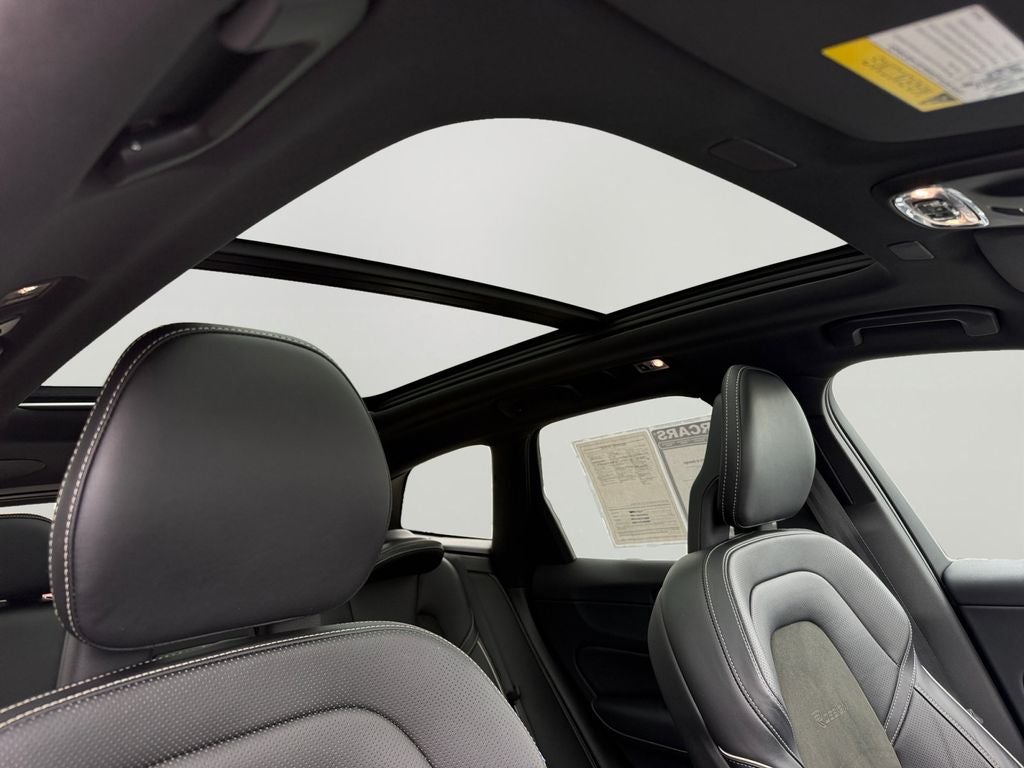 2019 Volvo XC60 T5 R-Design **Rare Volvo R**