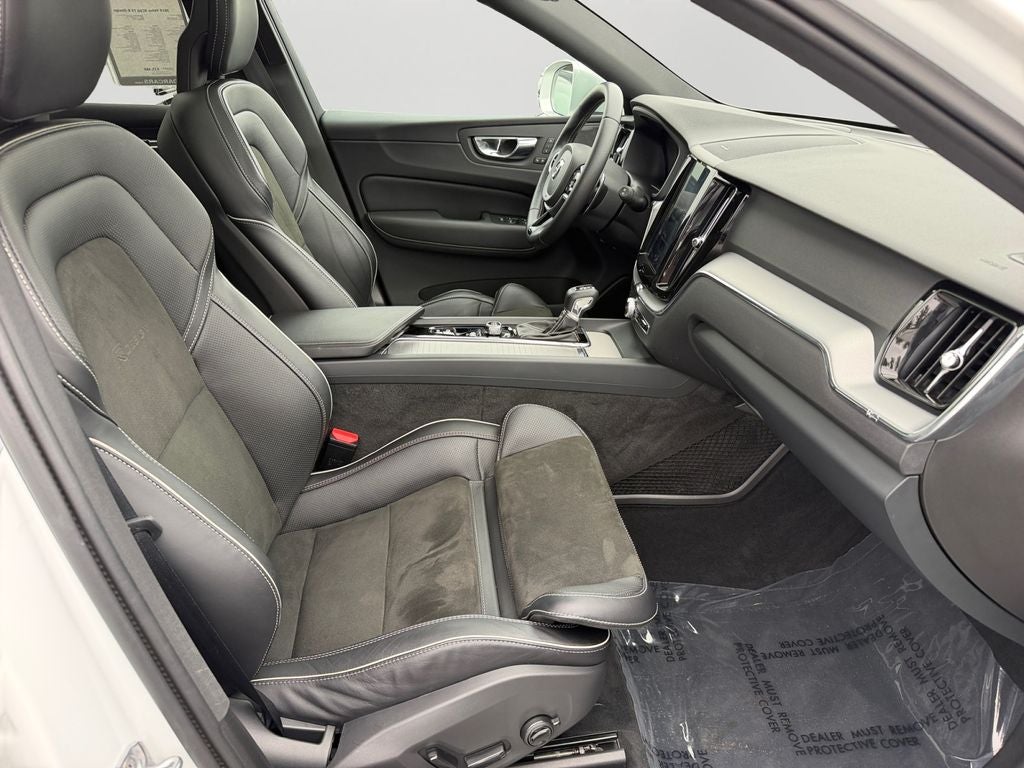 2019 Volvo XC60 T5 R-Design **Rare Volvo R**