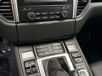 2018 Porsche Macan Base
