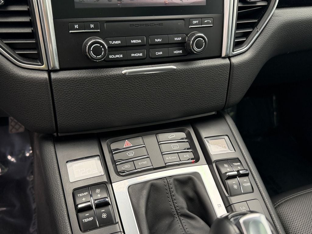 2018 Porsche Macan Base