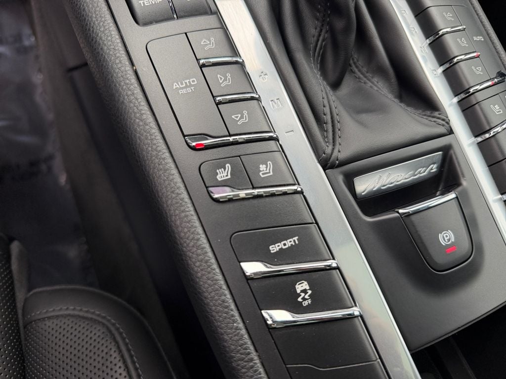 2018 Porsche Macan Base