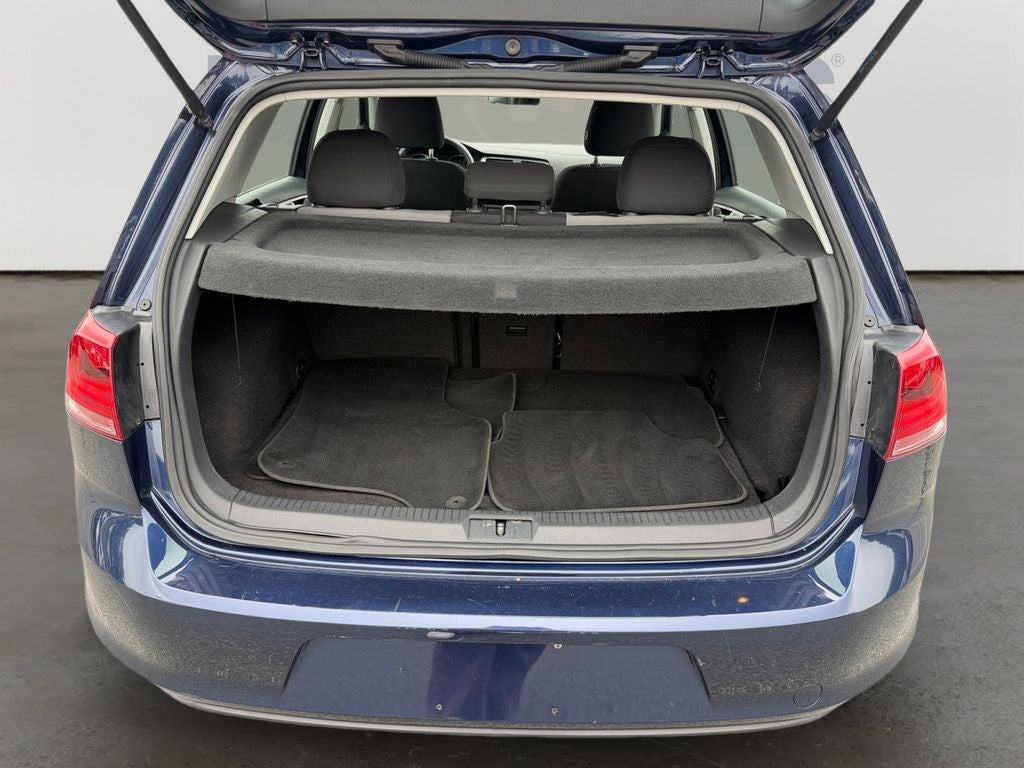 2016 Volkswagen e-Golf SE **Low Miles**Go Electric**
