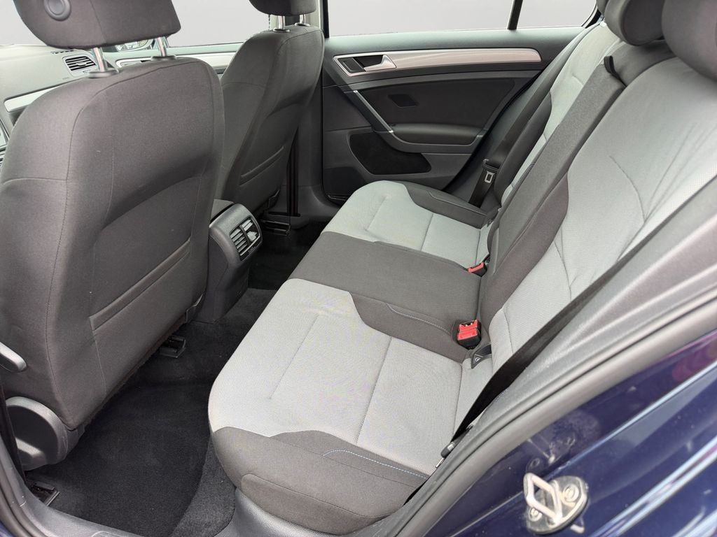 2016 Volkswagen e-Golf SE **Low Miles**Go Electric**