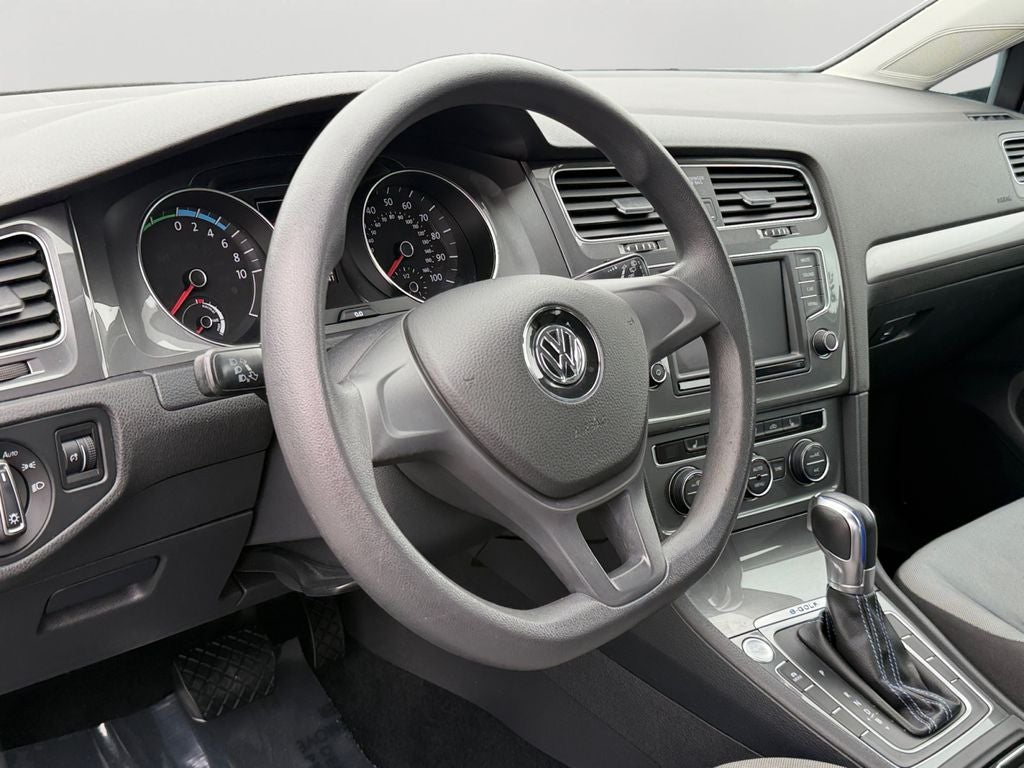 2016 Volkswagen e-Golf SE **Low Miles**Go Electric**