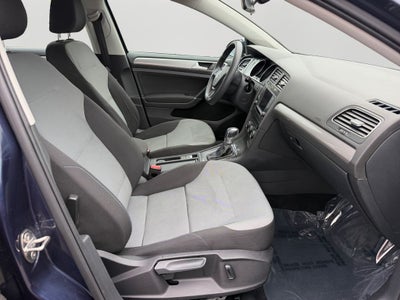 2016 Volkswagen e-Golf SE **Low Miles**Go Electric**