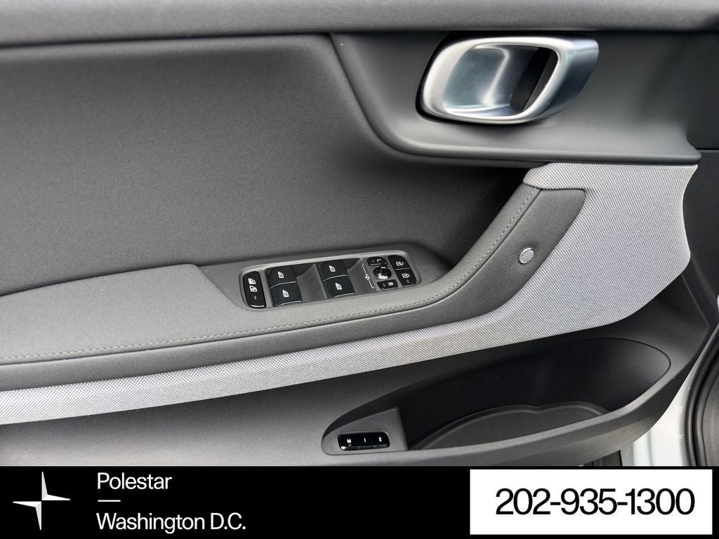 2024 Polestar 2 Long Range Dual Motor Pilot Plus Package