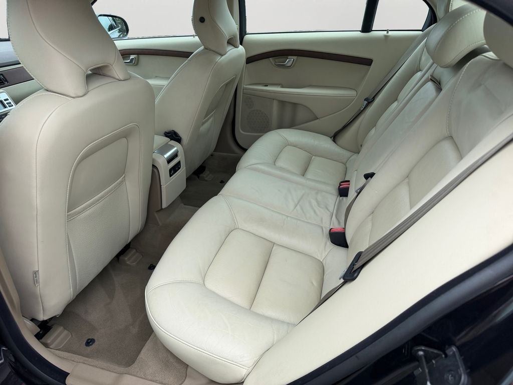 2011 Volvo S80 3.2 **GARAGE KEPT**CLEAN**