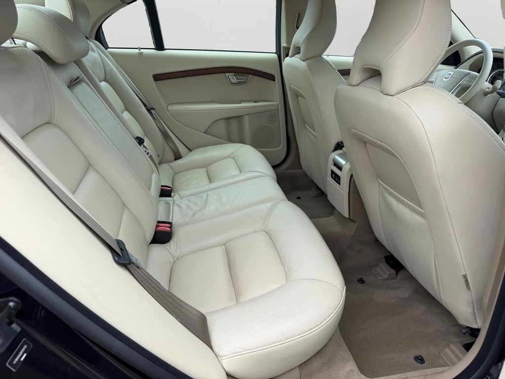 2011 Volvo S80 3.2 **GARAGE KEPT**CLEAN**