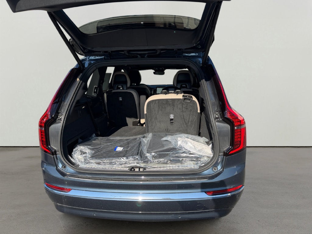 2026 Volvo XC90 B6 Plus 6-Seater