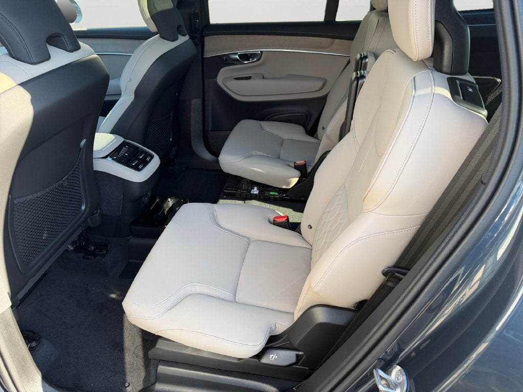 2026 Volvo XC90 B6 Plus 6-Seater