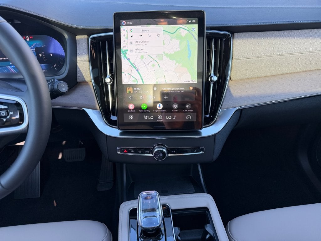 2026 Volvo XC90 B6 Plus 6-Seater