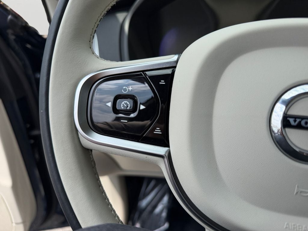 2024 Volvo XC90 B6 Plus Bright Theme 6-Seater Volvo Certified