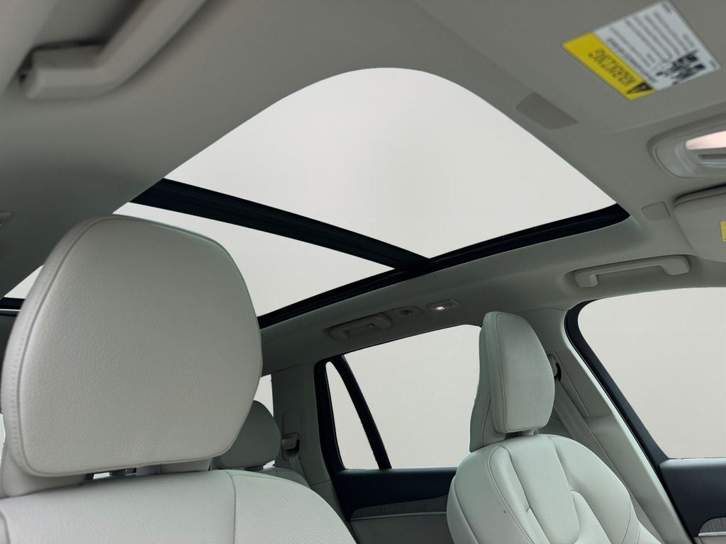 2024 Volvo XC90 B6 Plus Bright Theme 6-Seater Volvo Certified