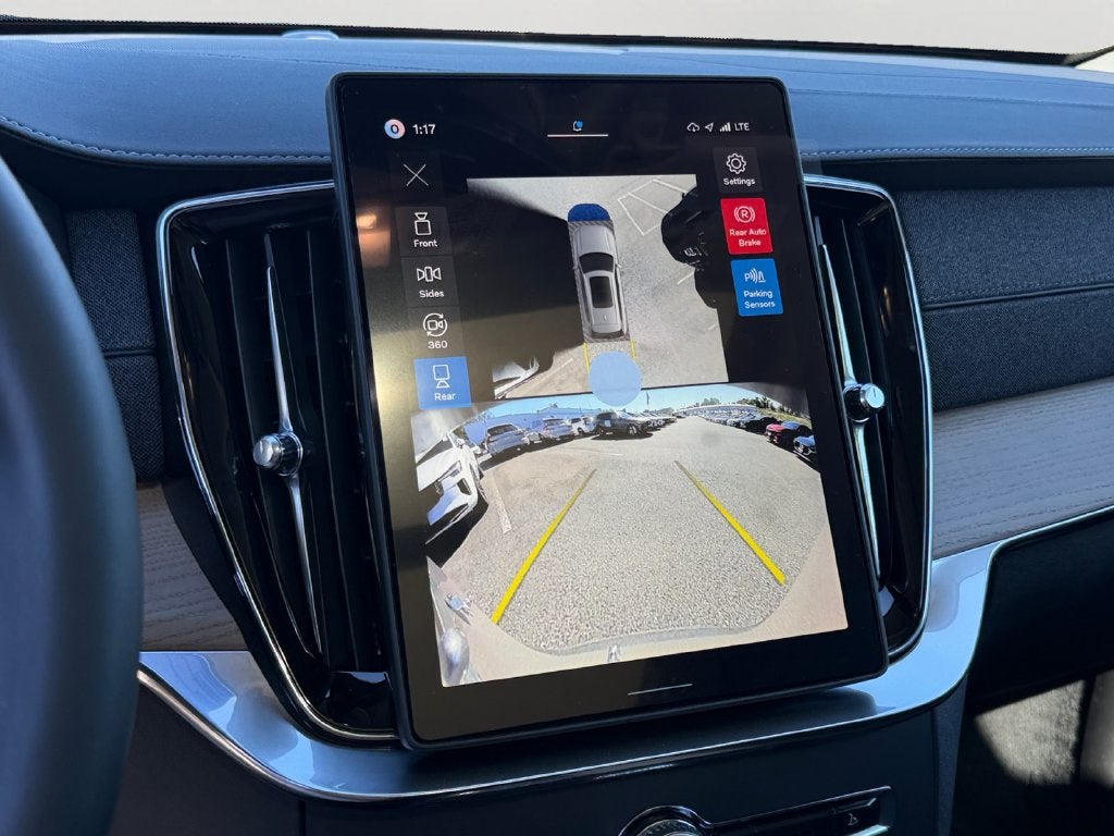 2026 Volvo XC90 B6 Plus 7-Seater