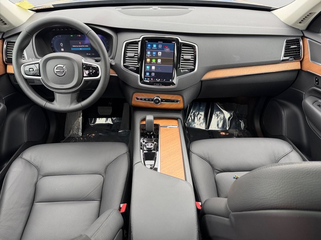2025 Volvo XC90 B6 Plus 7-Seater