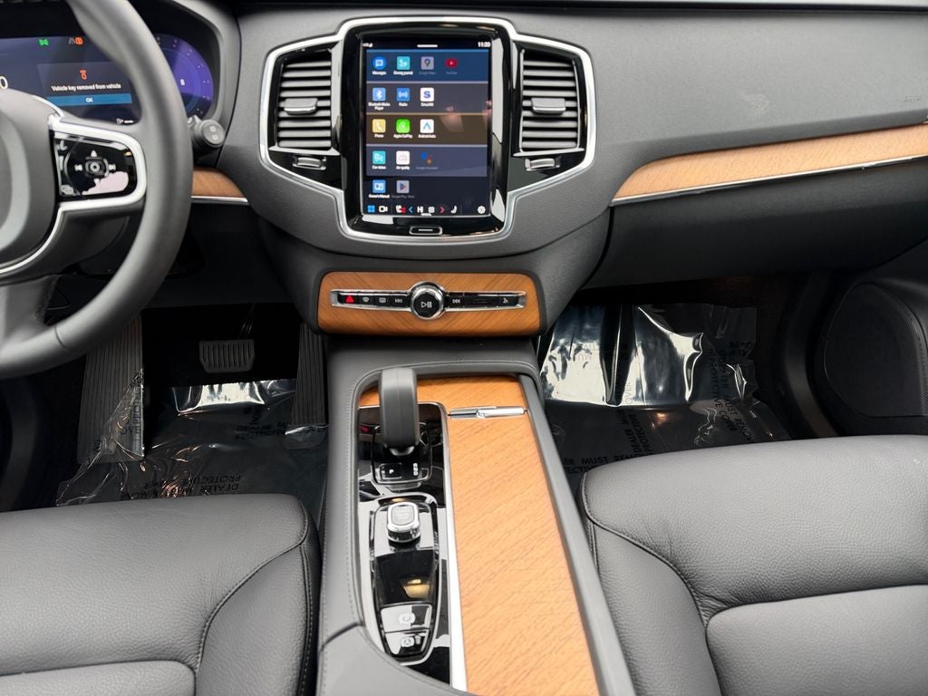 2025 Volvo XC90 B6 Plus 7-Seater