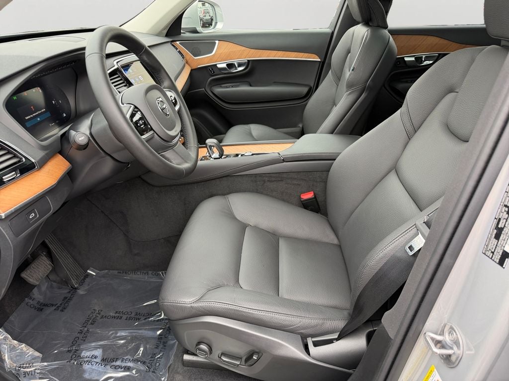 2025 Volvo XC90 B6 Plus 7-Seater