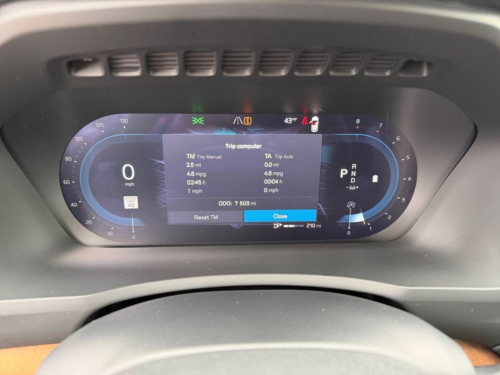 2025 Volvo XC90 B6 Plus 7-Seater