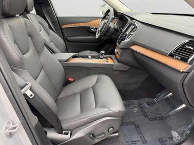 2025 Volvo XC90 B6 Plus 7-Seater