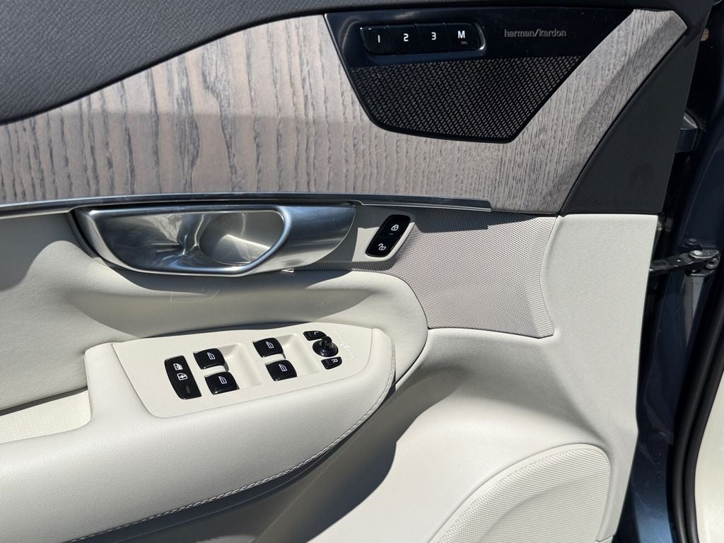 2024 Volvo XC90 B6 Plus Bright Theme Volvo Certified