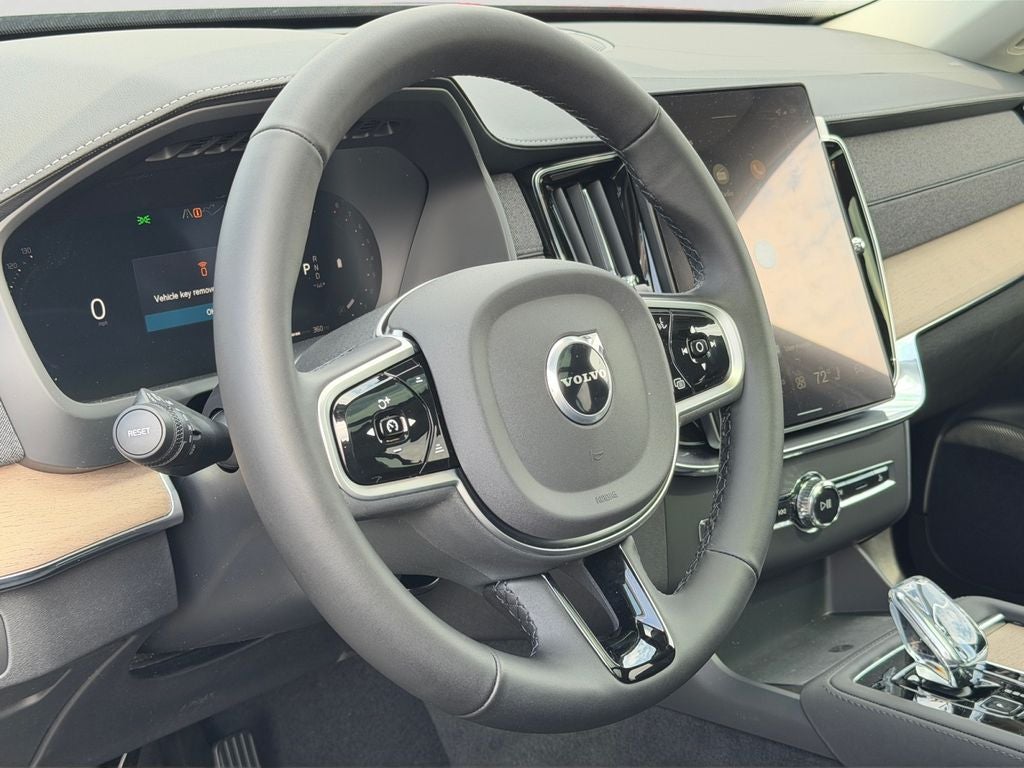 2026 Volvo XC90 B6 Plus 7-Seater