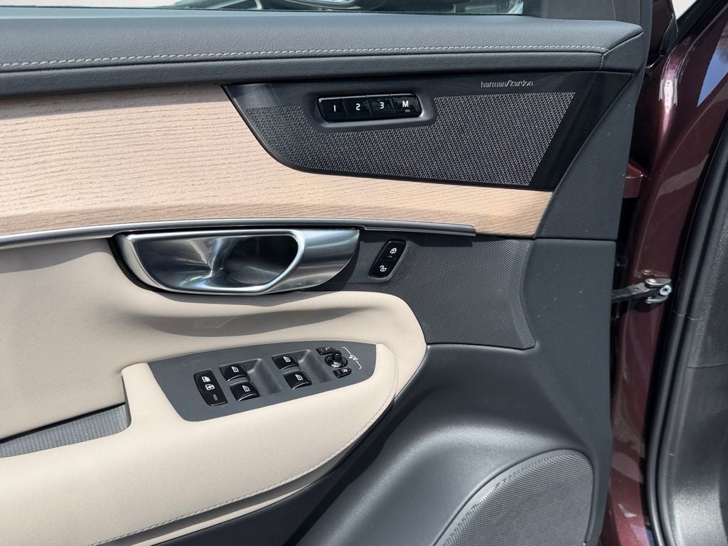 2026 Volvo XC90 B6 Plus 7-Seater