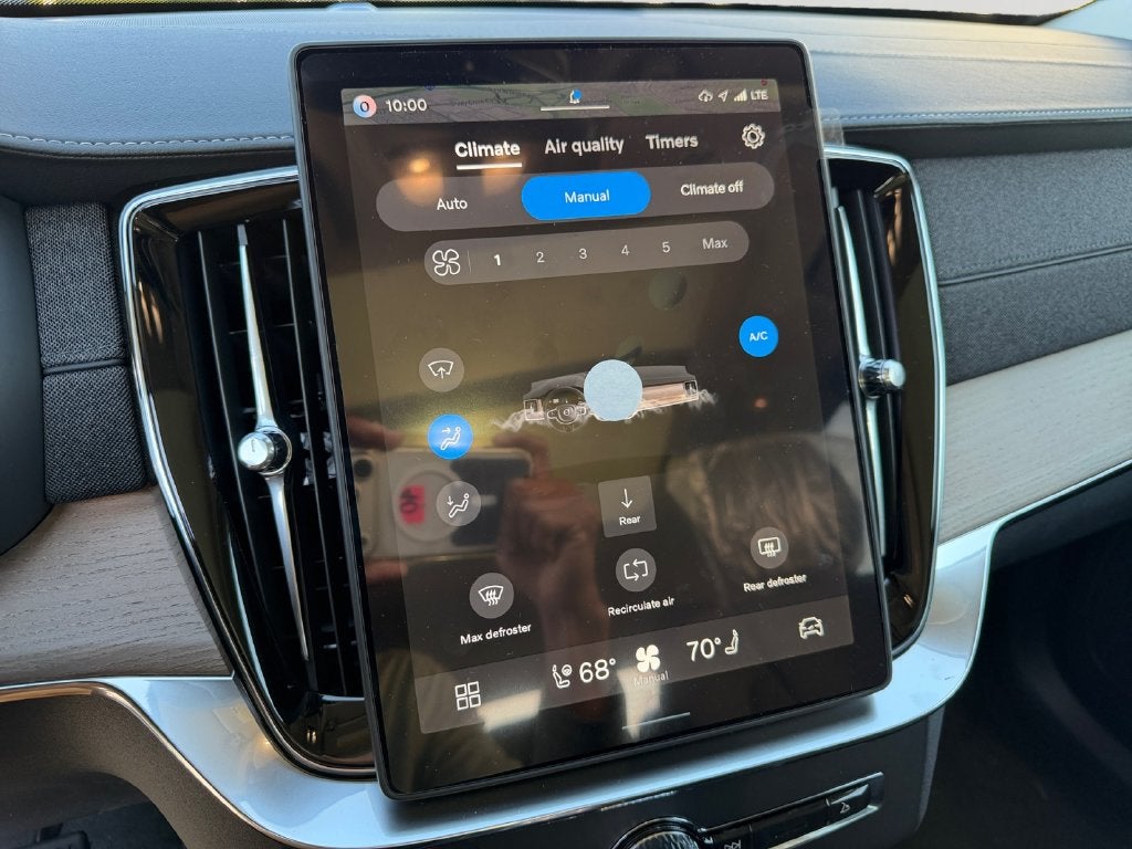 2026 Volvo XC90 B6 Plus 7-Seater