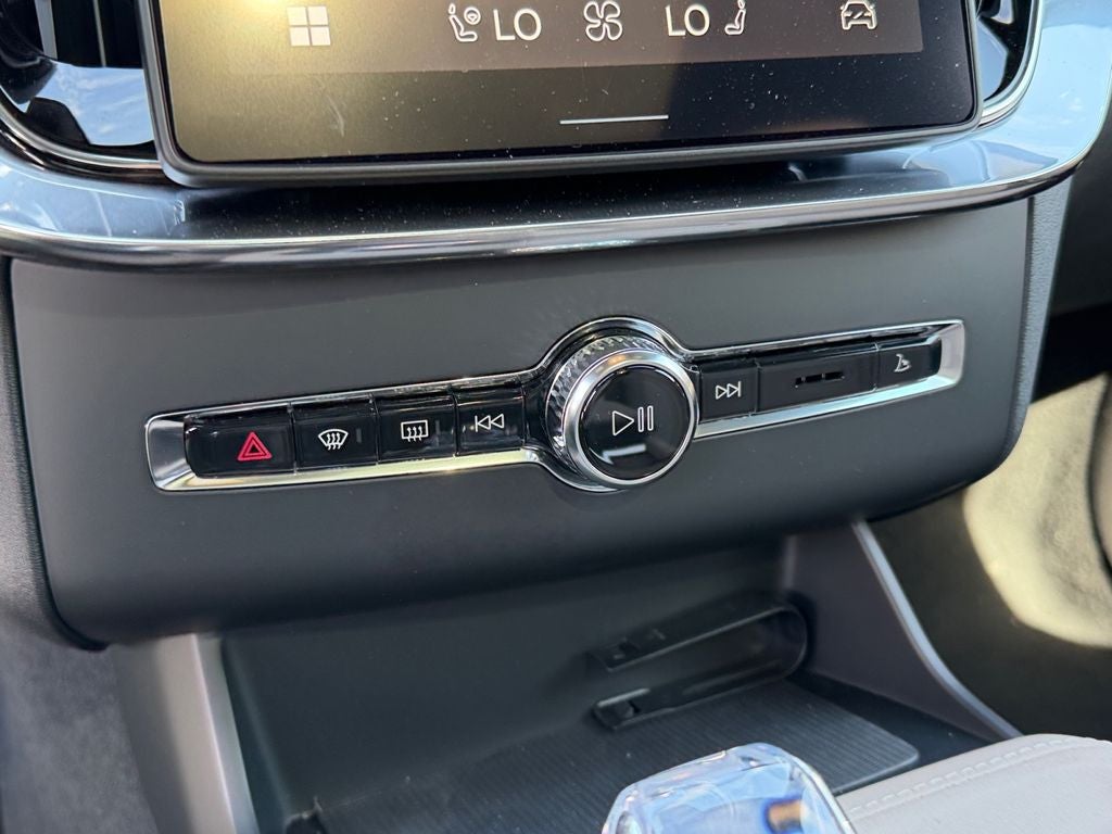 2026 Volvo XC90 B6 Ultra