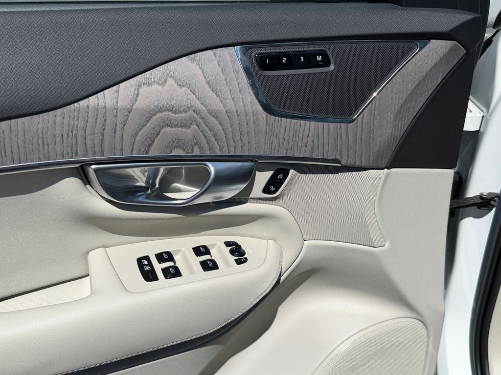 2023 Volvo XC90 B6 Core Volvo Certified