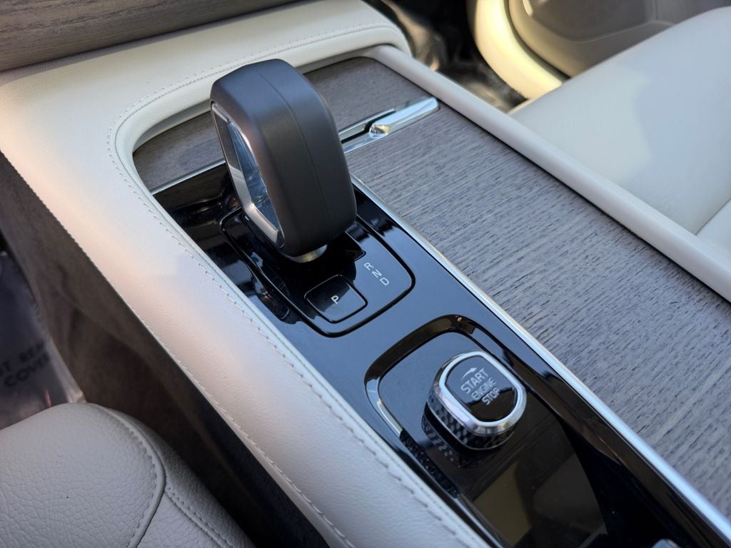2023 Volvo XC90 B6 Core Volvo Certified