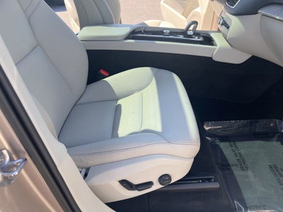 2023 Volvo XC90 B6 Core
