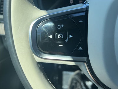 2023 Volvo XC90 B6 Core