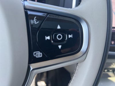 2023 Volvo XC90 B6 Core