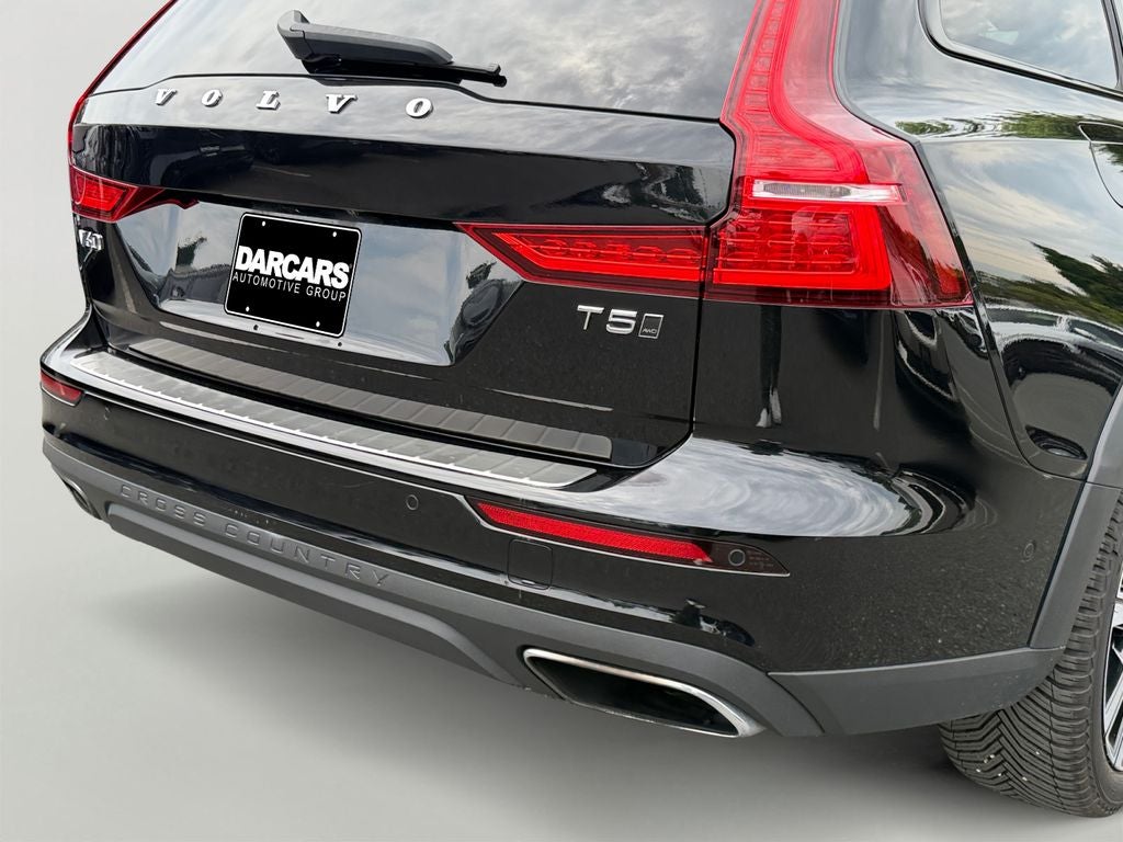 2020 Volvo V60 Cross Country T5