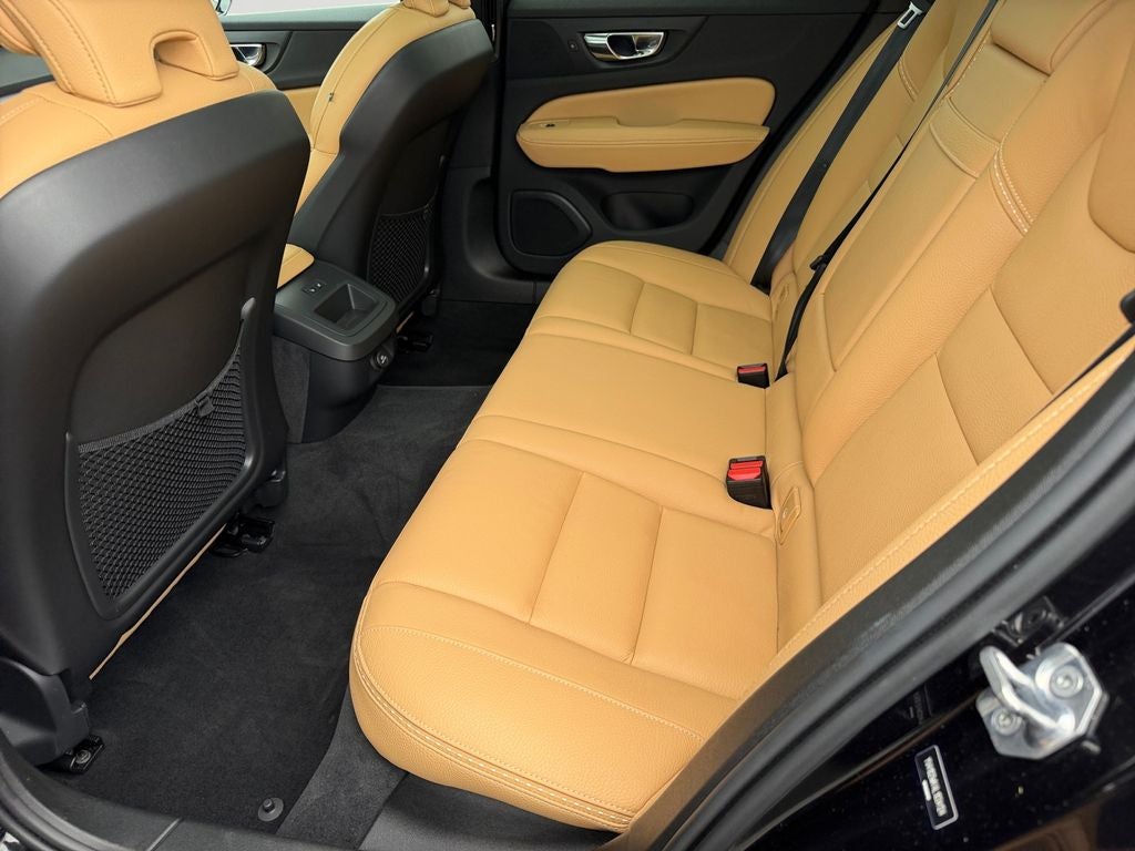 2020 Volvo V60 Cross Country T5