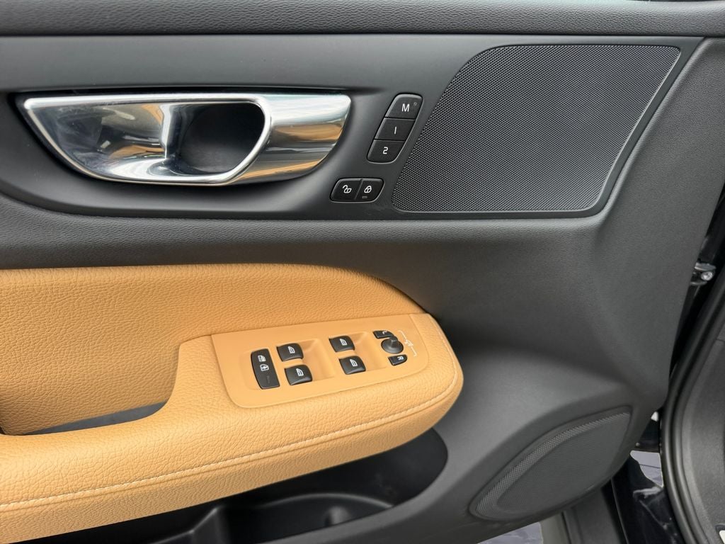 2020 Volvo V60 Cross Country T5