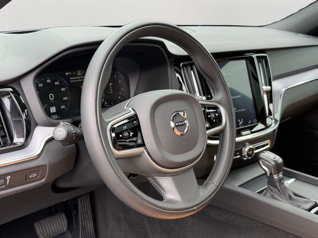 2020 Volvo V60 Cross Country T5