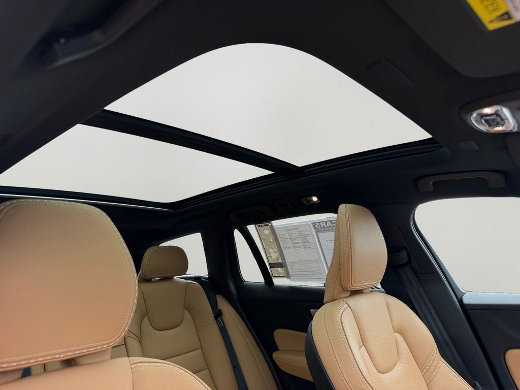 2020 Volvo V60 Cross Country T5