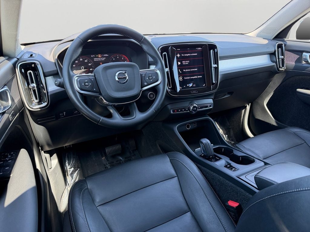 2021 Volvo XC40 Momentum T5 AWD